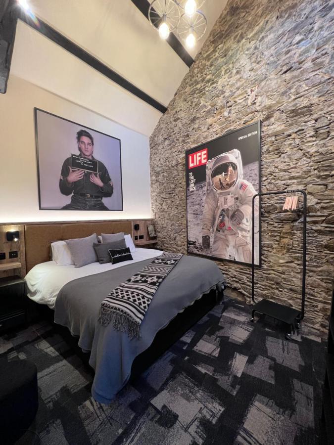 Loft 11: Luxury NYC-Style Apartment with Cinema Room Douglas Exterior photo