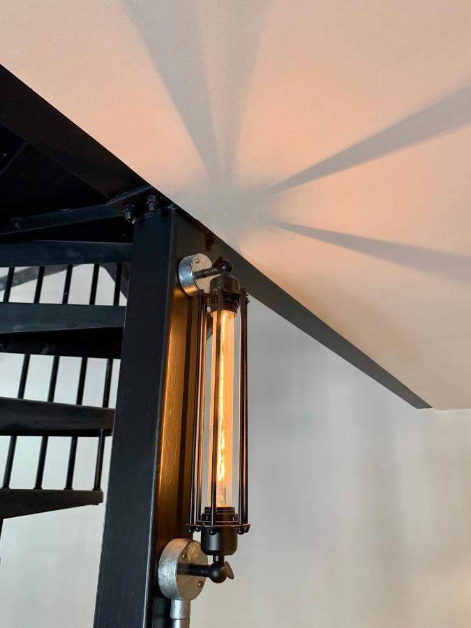 Loft 11: Luxury NYC-Style Apartment with Cinema Room Douglas Exterior photo